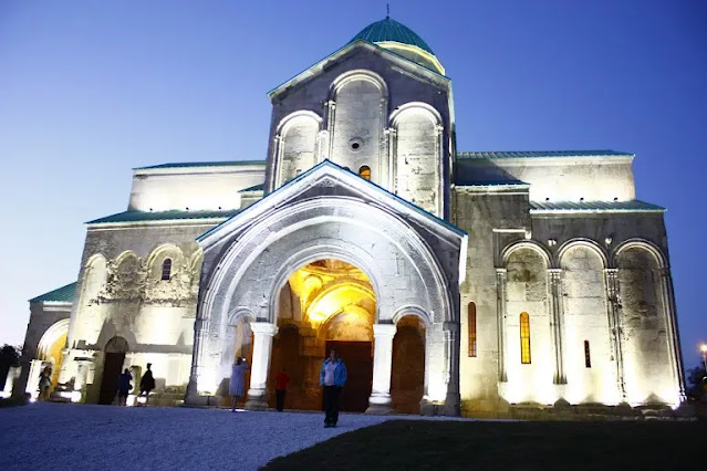 كاتدرائية باجراتي