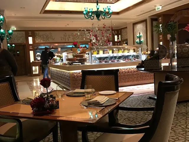 مطعم زيتوني