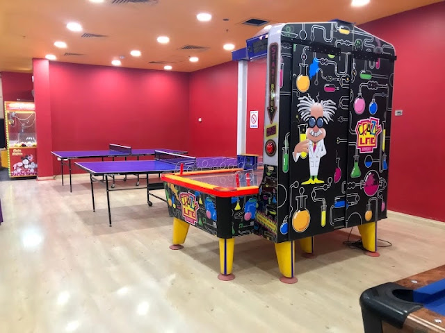 مركز البولينج العالمي