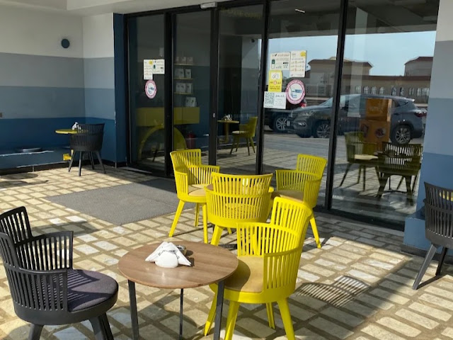 الاستراحة بالمقاهي