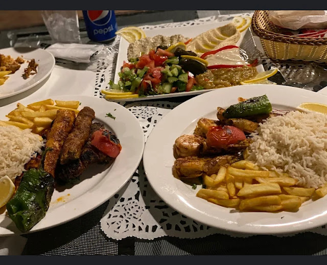 تناول الطعام الشهي