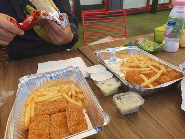 تناول وجبات الطعام