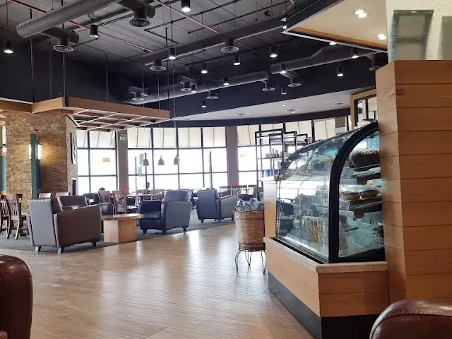 ارتياد المقاهي