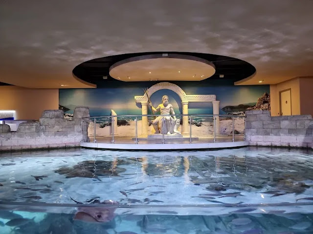 التنزه في اكواريوم