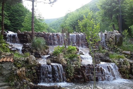 بلدة معشوقية