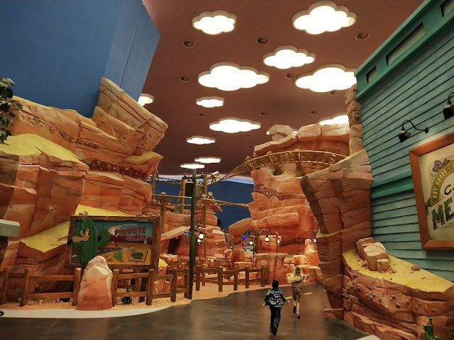 عالم وارنر براذرز أبو ظبي