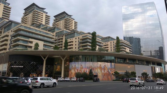 مجمع سوق بورت باكو