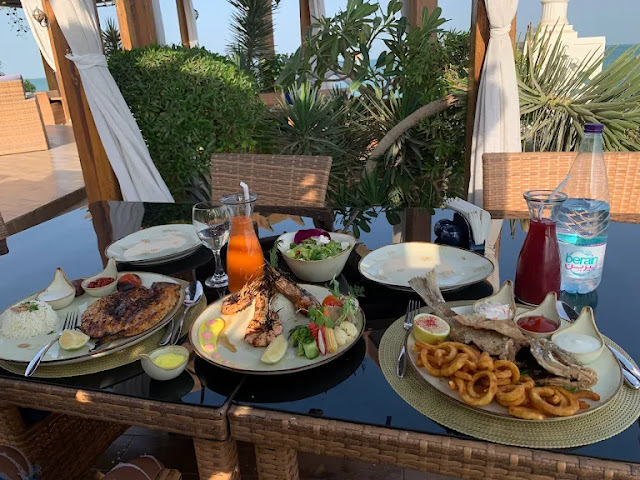 مطعم بلو جاردن