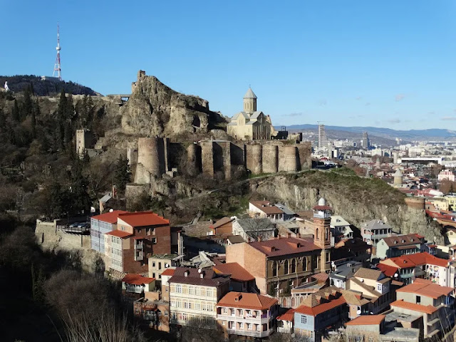 قلعة ناريكالا