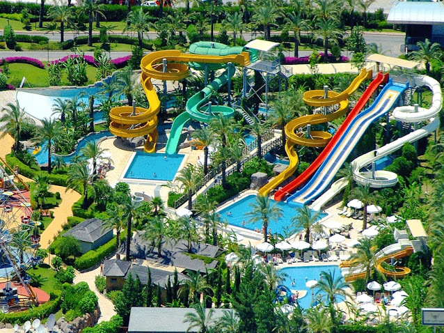 الحديقة المائية أكوالاند ودولفيلاند