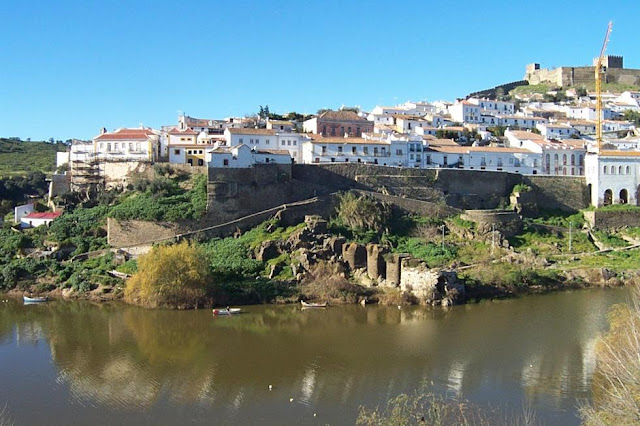 السياحة في مارتُلة